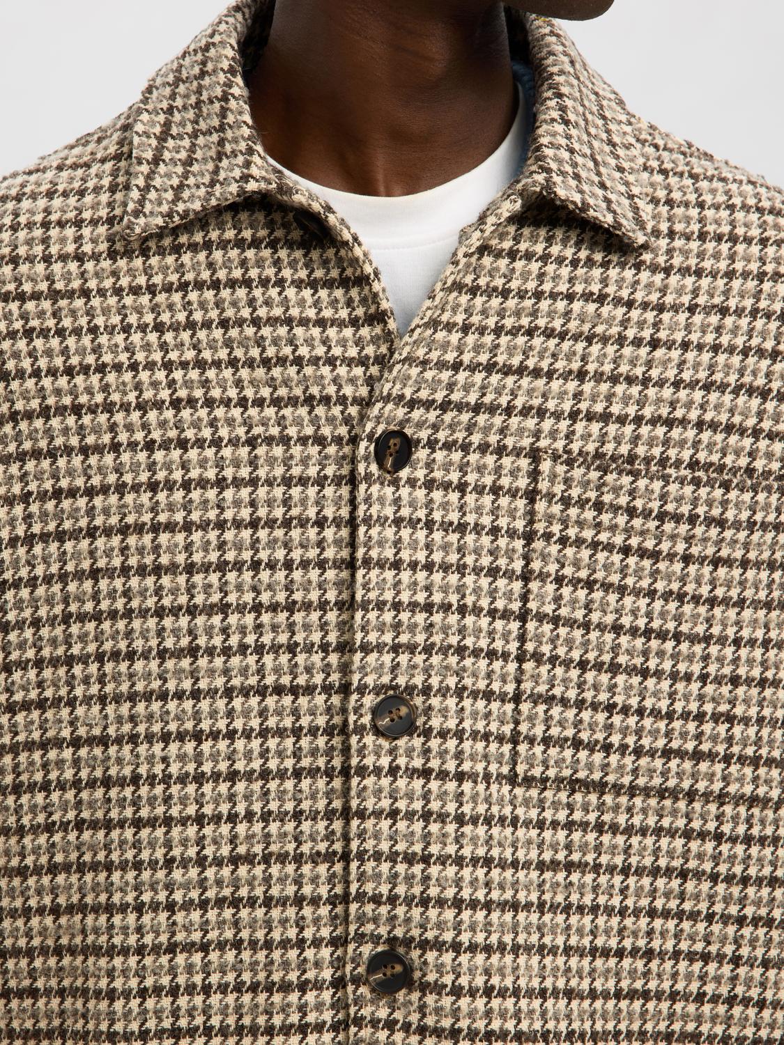 model_shot-detail